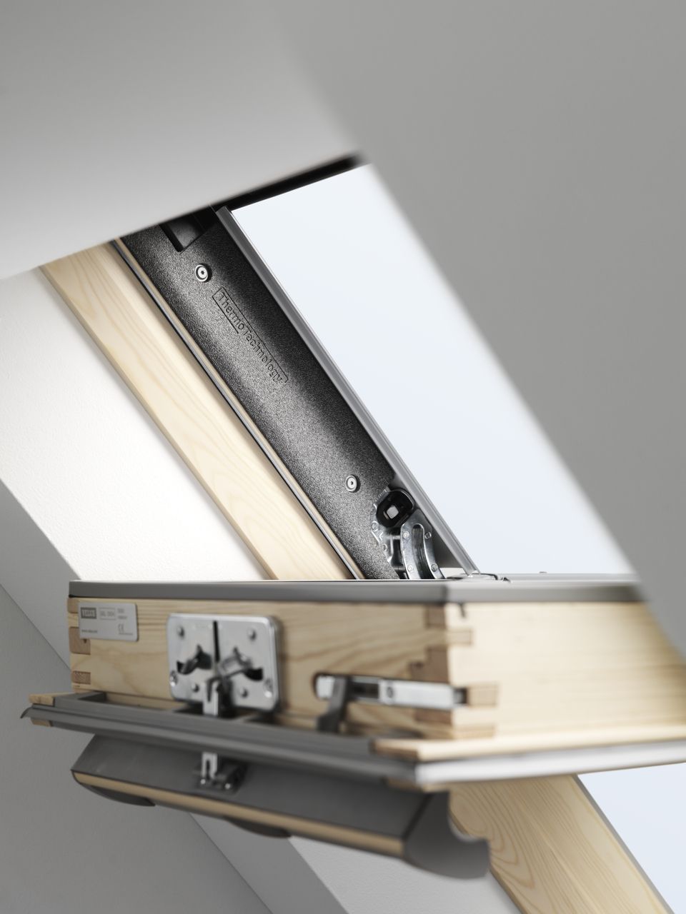 Мансардное окно VELUX GGL 3068