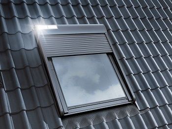 Рольставни Velux SSL 0000 на солнечной батарее Фелиз Хаус
